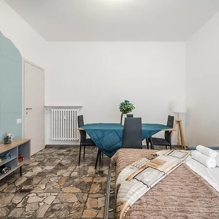 Smart Near Policlinico & Center Penzion Modena